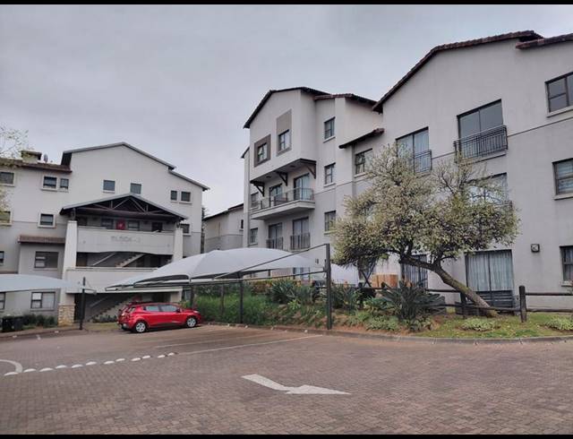 2 BEDROOM APARTMENT FOR SALE IN SUNNINGHILL